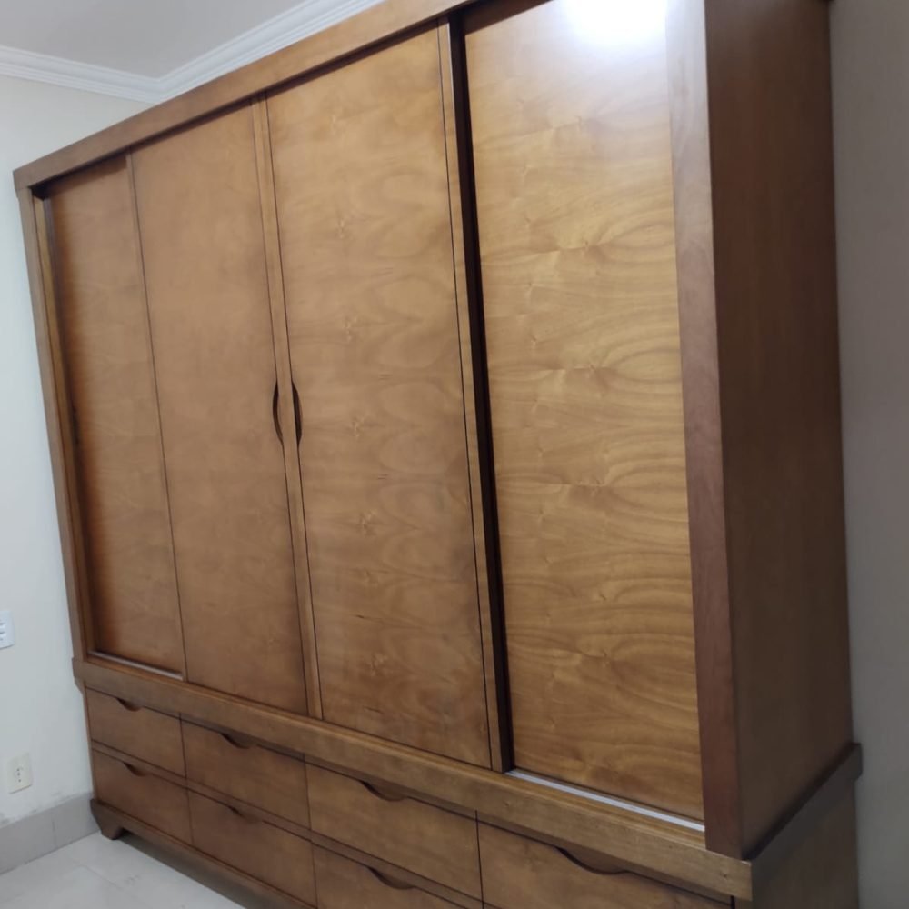 Montagem de guardaropa